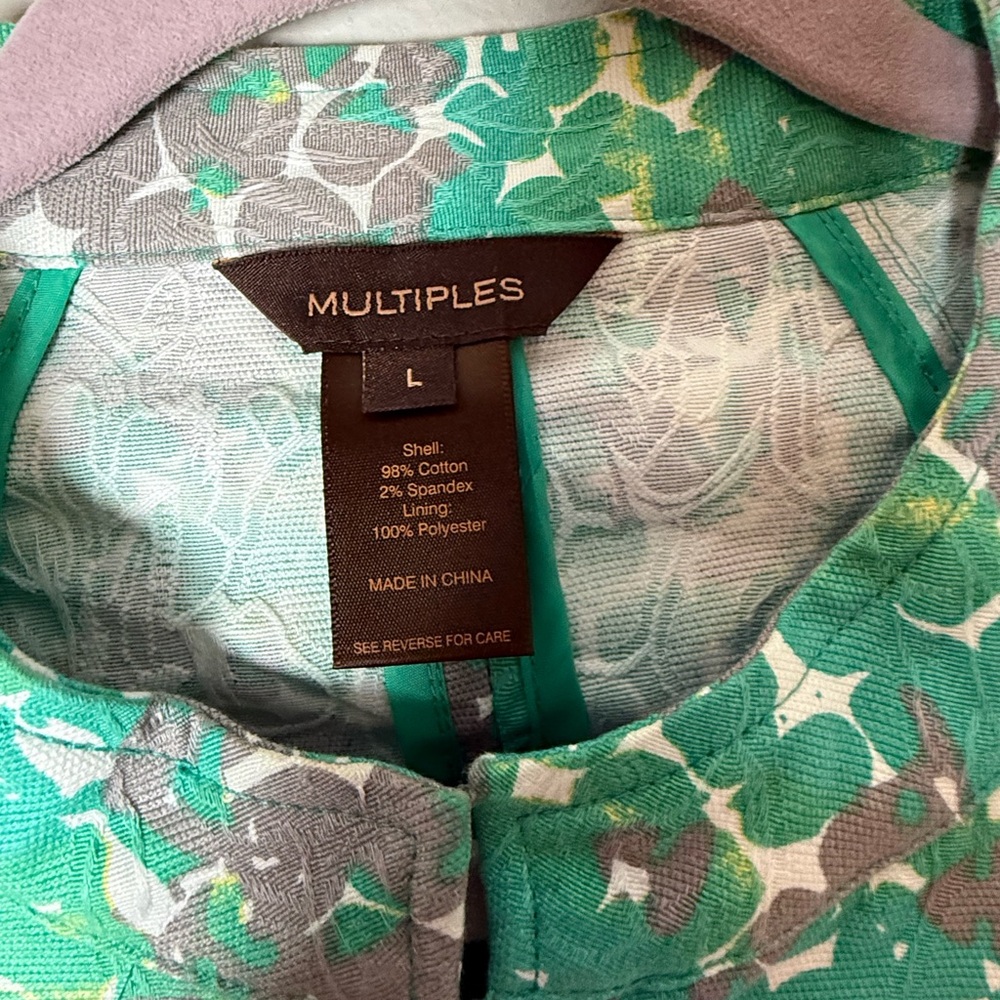 Women’s Green Patterned Zip-Front Jacket - Picture 2 of 8